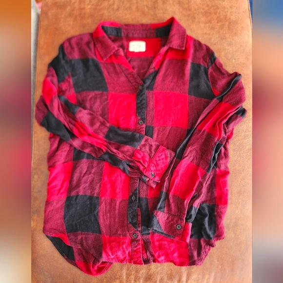 TXS Buffalo Plaid Button Up Shirt - Picture 1 of 5